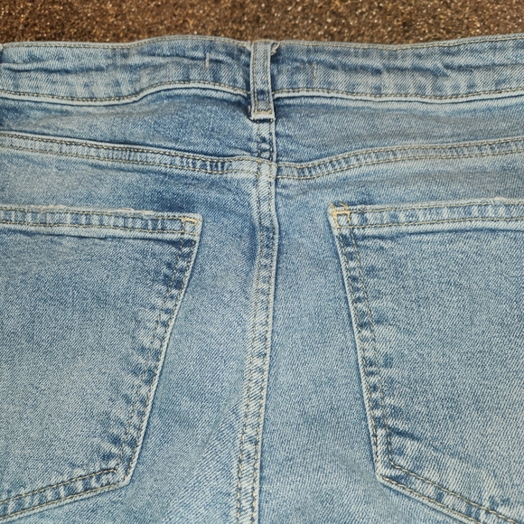 Free People Cropped Raw/Fray Hem Jeans Size 27 High Rise Distressed With Stretch - Picture 14 of 14